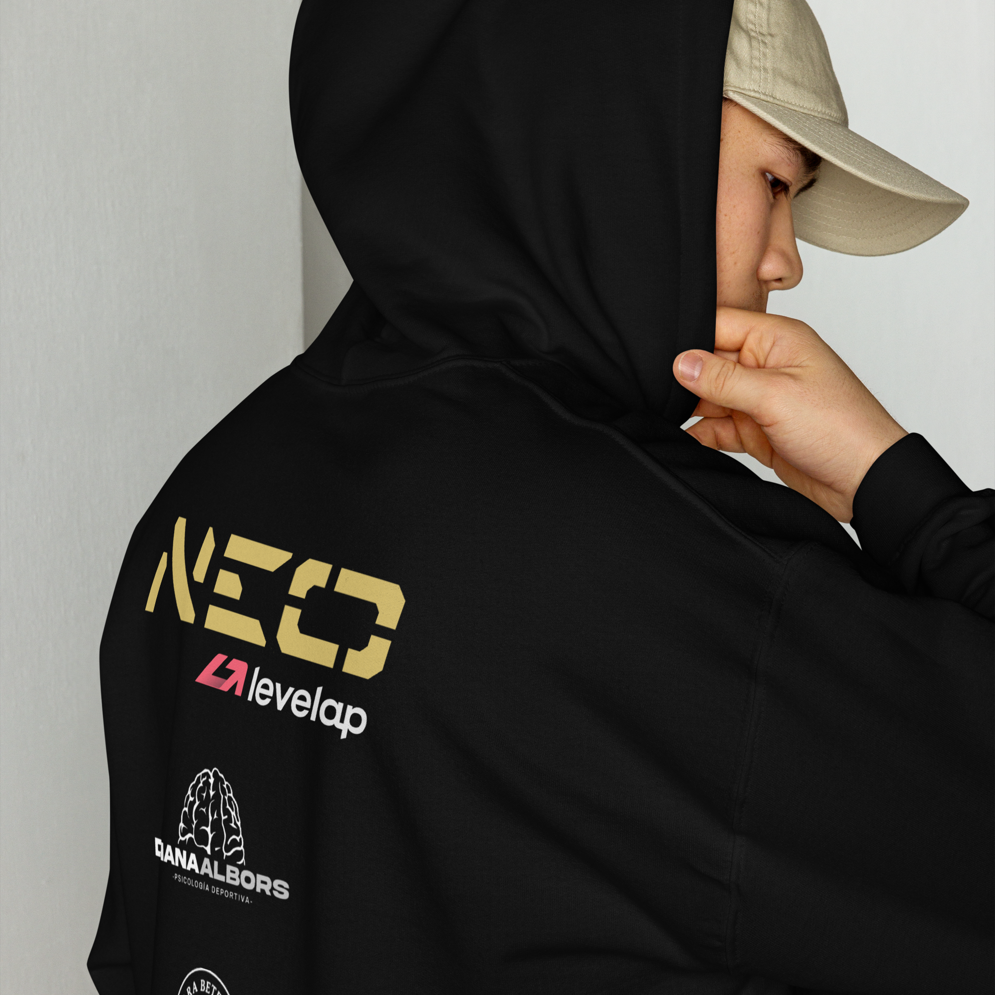 Sudadera hombre negra trasera
